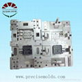 Plastic injection mould