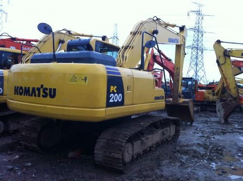 used  excavator Komatsu  PC200-8 4