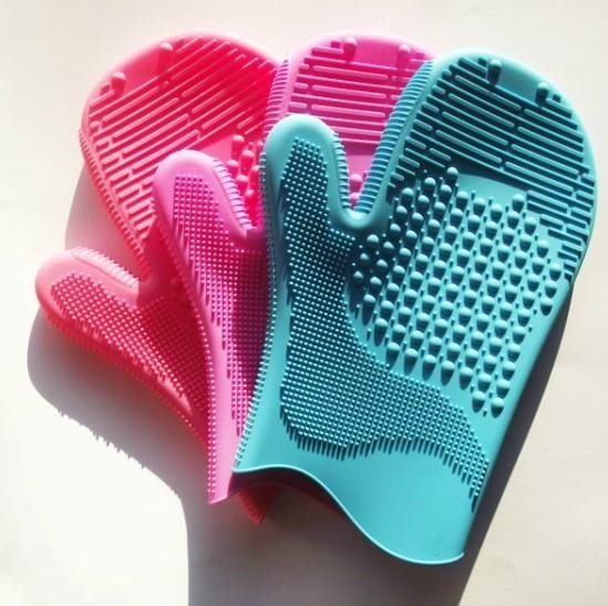 Hot Selling Best Design Makeup Brush Cleaning Glove Silicone