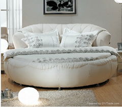 Modern Romantic Genuine Leather Snow White Double Round Bed