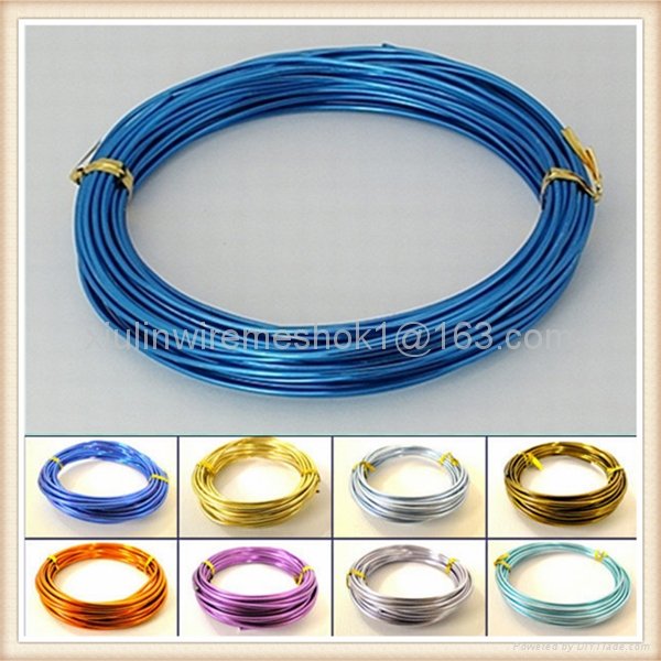 Enameled aluminum colored wire