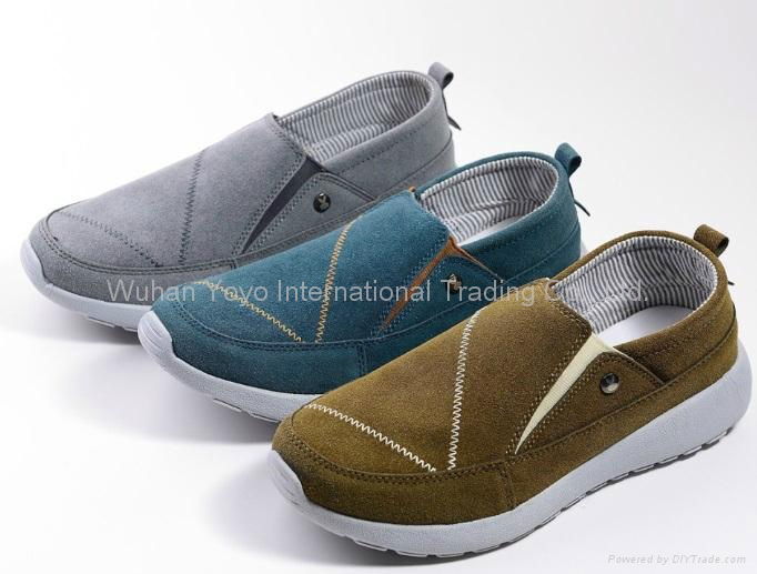 man's sporting casual shoes