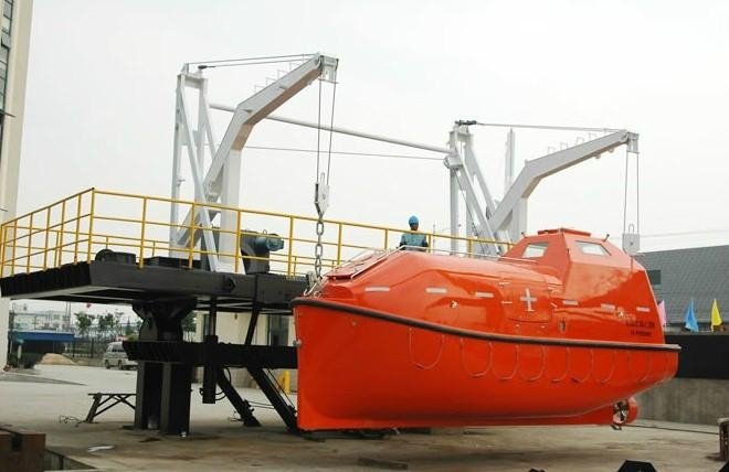 IACS Approved Gravity Type Totally Enclosed Life Boat