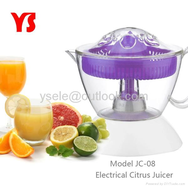 Plastic citrus juicer