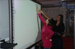 riotouch IR interactive whiteboard with smart pentray 