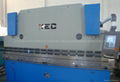 Hydraulic bending machine