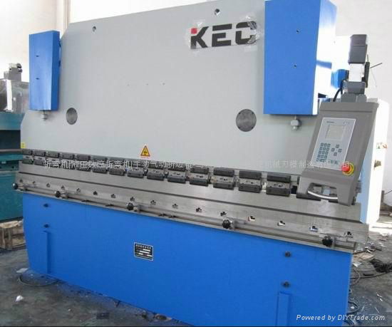 CNC bending machine