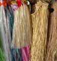 DYED RAFFIA GRASS BUNDLE