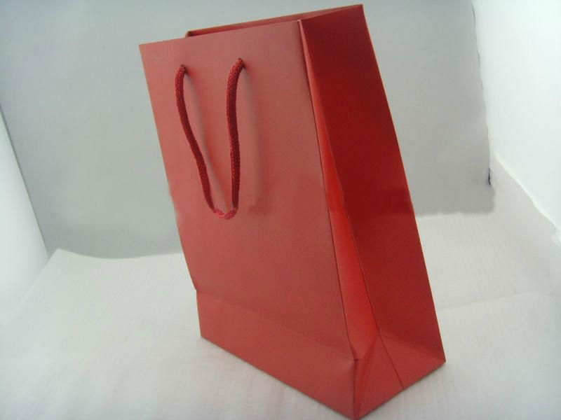 Wholesale custom recycle Luxury  Red  shopping paper bags 3