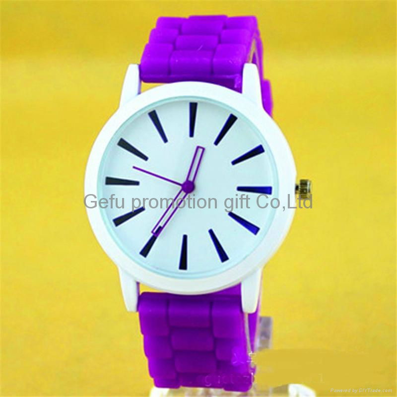 2014 hot wholesales Fashionable Silicone Watch Men 2