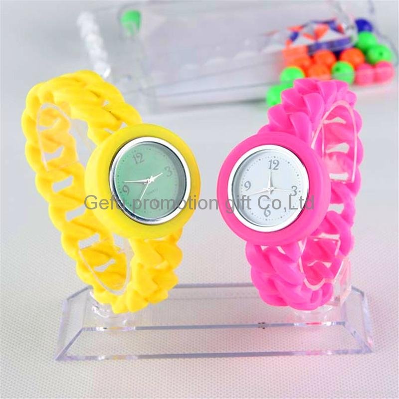 2014  fahsion silicone watch for women 2