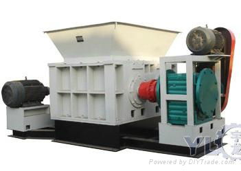 Double rollers shearing crusher