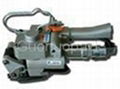 Pneumatic handle strapping tool