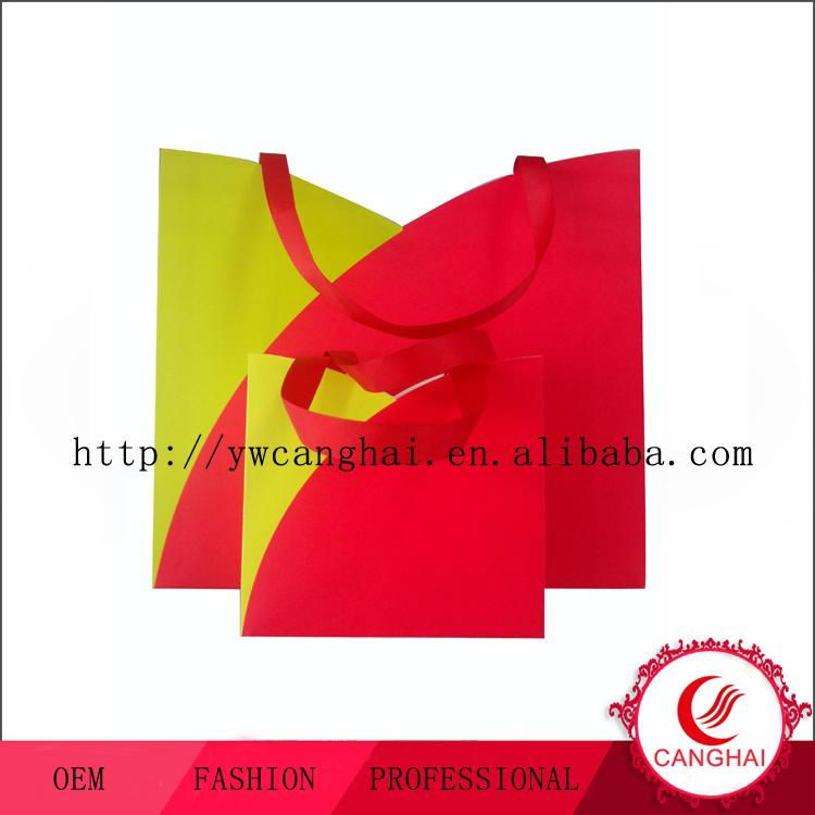 Paper gift bag wholesale China manufacturer