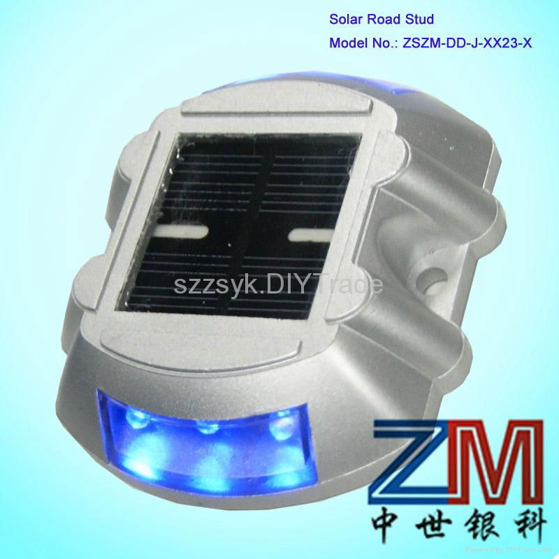 LED solar road stud