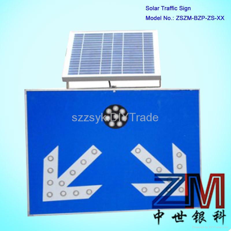 solar powered roadway directional traffic sign 