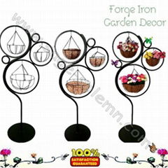 Iron Flower basket with bracket