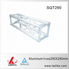 Competive spigot and bolt aluminum truss