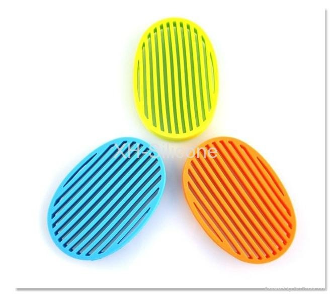 Silicone soap dish with strong drainage function 2