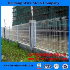 wire mesh fence