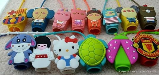 Cartoon shaped silicone perfume bottle holder 4