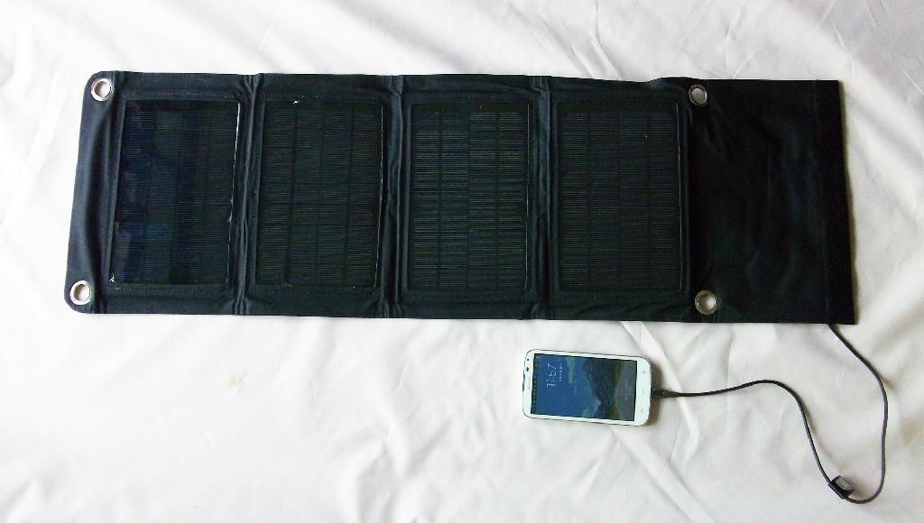 portable solar charger 4