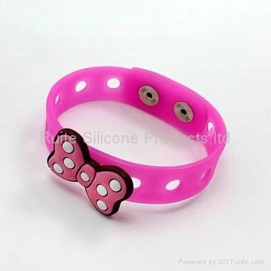 Silicone Bracelet with decoration holes for children 2