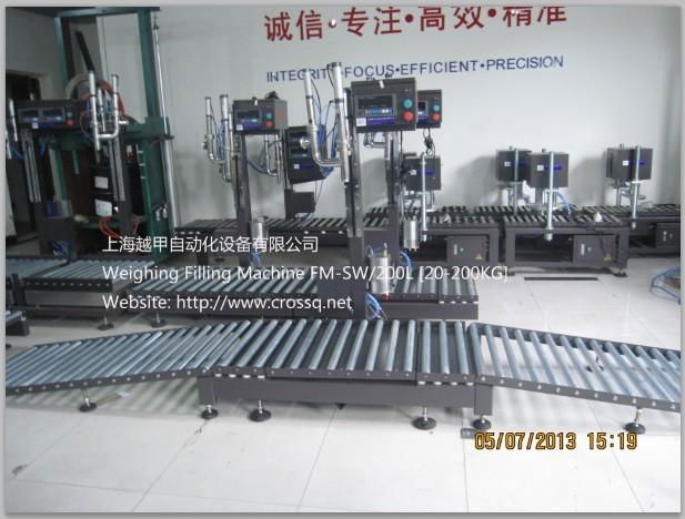 Semi-Auto Weighing Filling Machine 200L with Single Nozzle 2