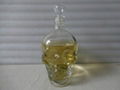 Skull bottle glass 1