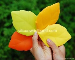 2014 new Leaf shaped silicone pocket cup for protecting nature