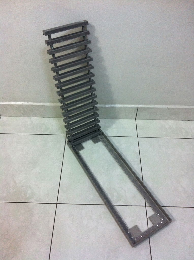 FRP Roadside Grating with Frame and Hinge 4