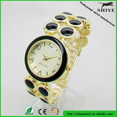 Elegance fancy latest girls wrist watch