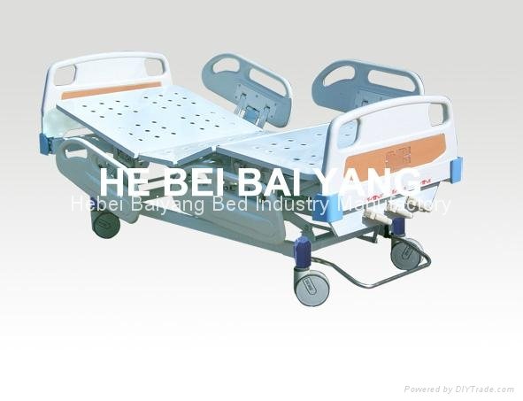 (A-34) Movable Three-function Manual Hospital bed with ABS Bed Head