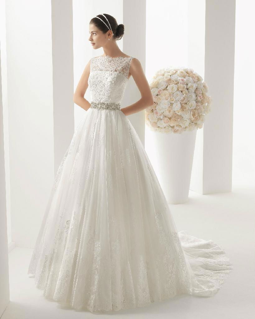 Elegant lace wedding gowns A line beaded wedding dress cheap bridal dress