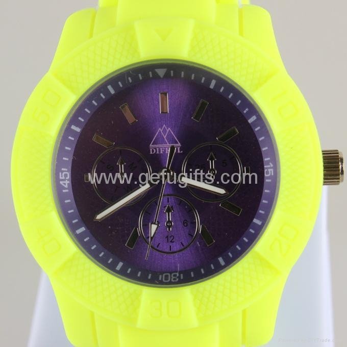 2014 The Newest Fashion Candy Color Three Needles Alloy Silicone Watch