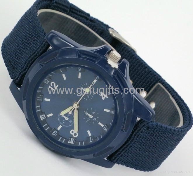 Circular Quartz Sports Army Watch,silicone watch 2