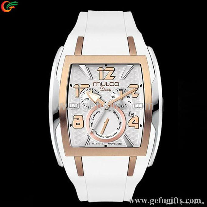 Dignified Lady’s Rose Gold Square Mulco Alloy Silicone Watch