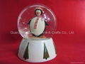 Wholesale custom resin snow globe 2