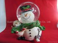 Wholesale custom resin snow globe 4