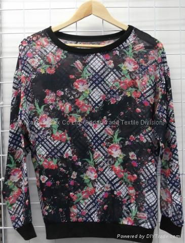 Ladies pull over in light weight polyester printed woven 