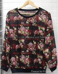 Ladies pull over in light weight polyester printed woven 