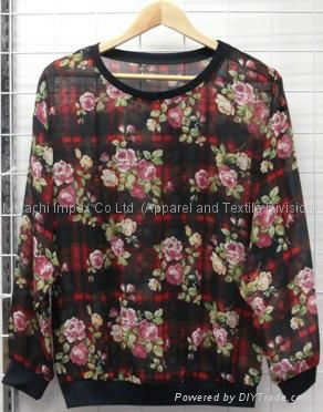 Ladies pull over in light weight polyester printed woven 