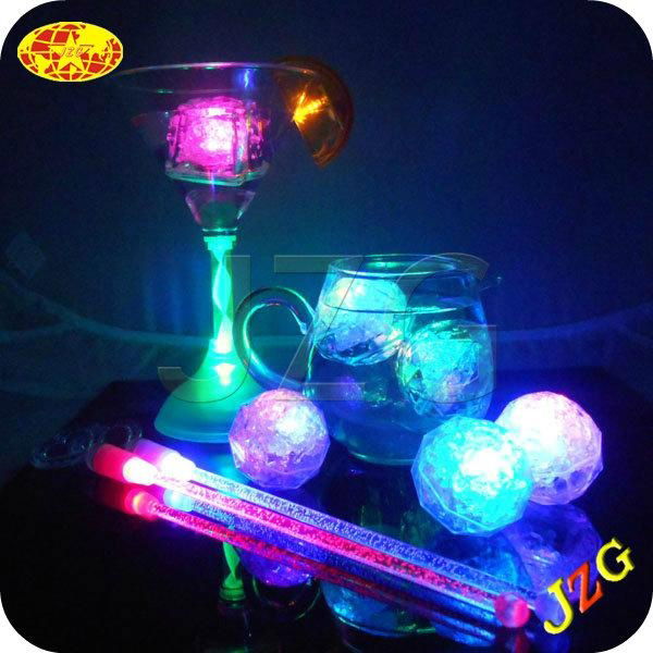 LED Flashing Ice Ball 3