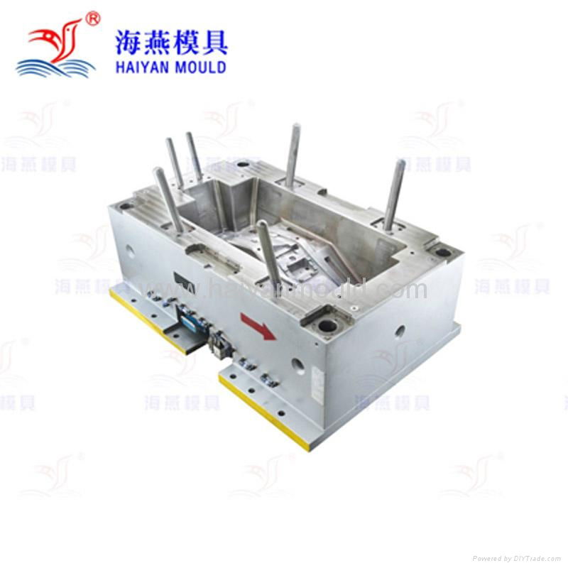 Plastic injection mould for auto console 2