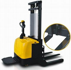 Straddle Leg Electric Stacker