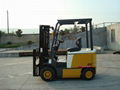 4 wheels electric forklift truck