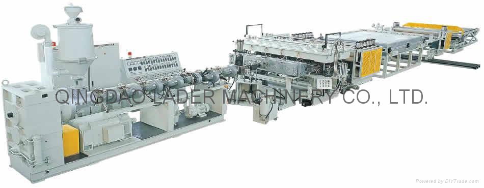 PC hollow plate extrusion line