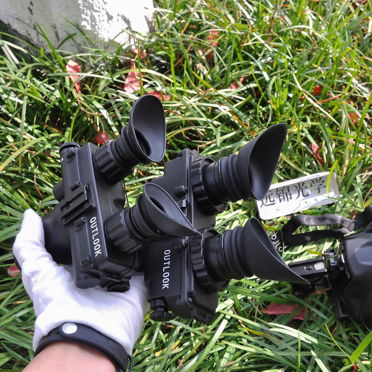 low-light night vision binoculars