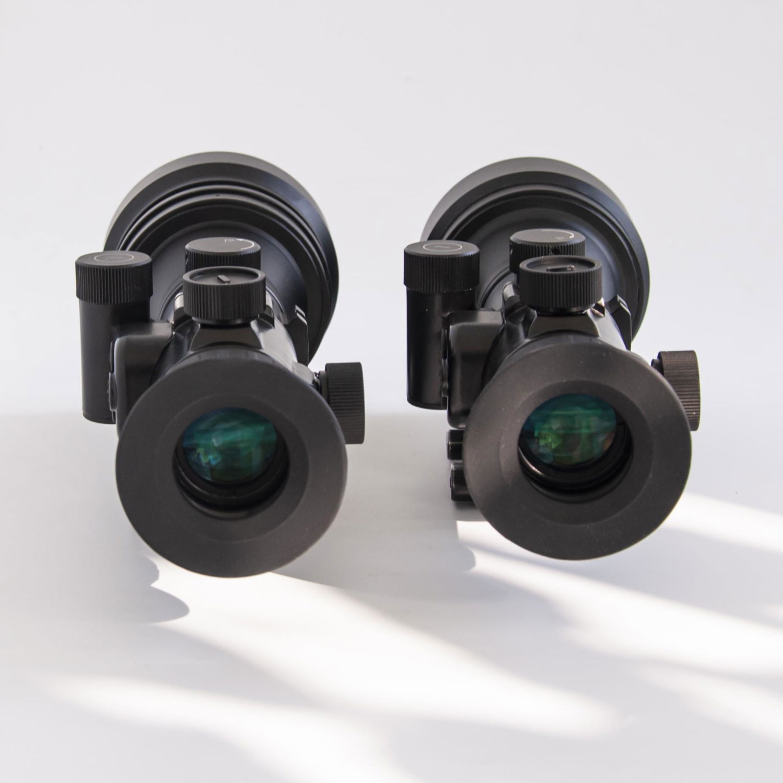 OUTLOOK YJQ4Y & YJQ6Y Super Gen. Ⅱ Low light night vision weapon sights 2