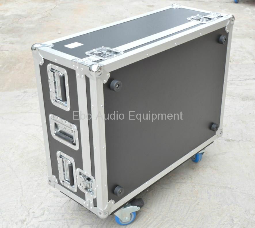 flight case for carrying projector 2